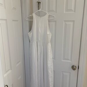 Crown and Ivy Linen White Sleeveless Dress